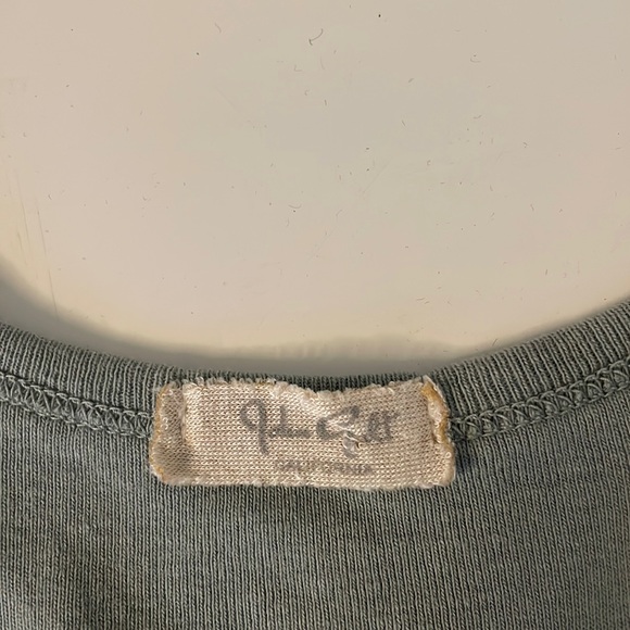 Hawaii Embroidered Teal Crop Top - Picture 6 of 8